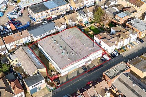 Warehouse to rent, 29-35 Gladstone Rd Croydon CR0 2BQ