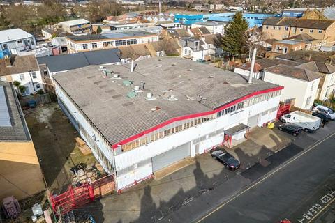 Warehouse to rent, 29-35 Gladstone Rd Croydon CR0 2BQ