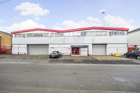 Warehouse to rent, 29-35 Gladstone Rd Croydon CR0 2BQ
