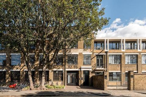 Office to rent, 96 De Beauvoir Rd London N1 4EN