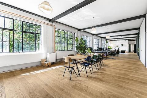 Office to rent, 96 De Beauvoir Rd London N1 4EN