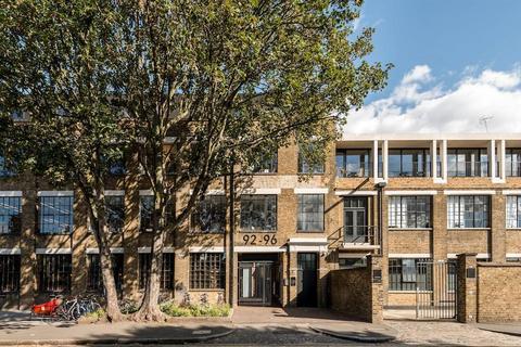 Office to rent, 96 De Beauvoir Rd London N1 4EN