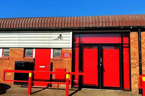 Warehouse to rent, Regina Rd Chelmsford CM1 1PE