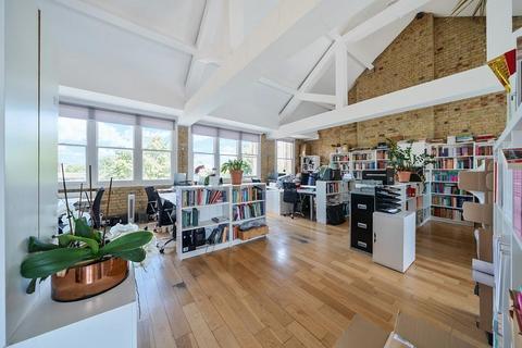 Office to rent, 83-95 Shepperton Rd London N1 3DF
