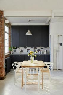 Office to rent, 151-155 New North Rd London N1 6TA