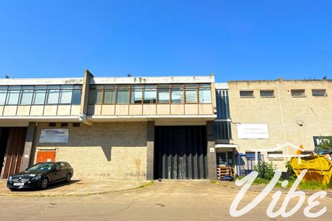 Warehouse to rent, Felixstowe Rd London SE2 9SG