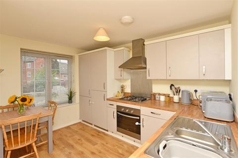 4 bedroom semi-detached house for sale, Rutland Court, Leeds