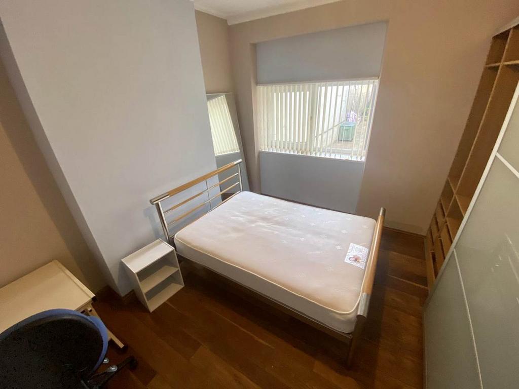 Bed 2, 1