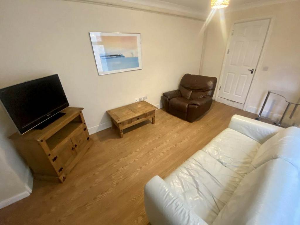 Lounge 2