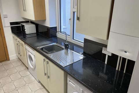 4 bedroom house to rent, Glamorgan Street, Sandfields, City Centre, , Swansea
