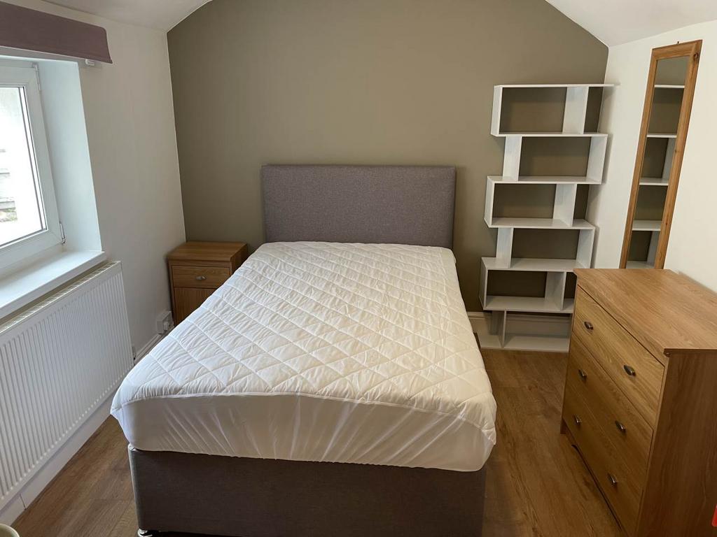Bedroom 2, 1