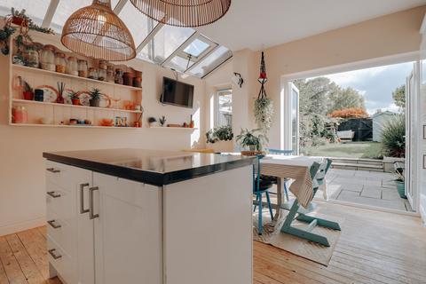 undefined, Field Road, Watford, WD19