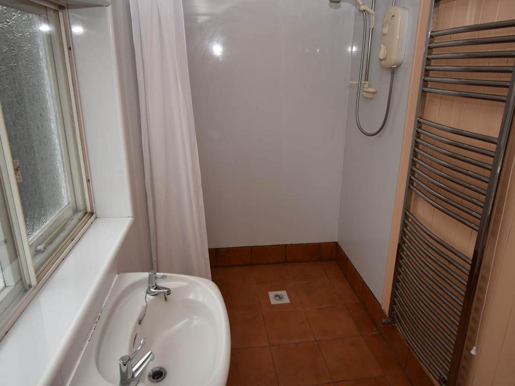 Ground floor bathroo