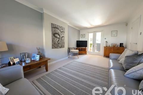 4 bedroom detached house for sale, Cliveden Close, Maidstone ME16