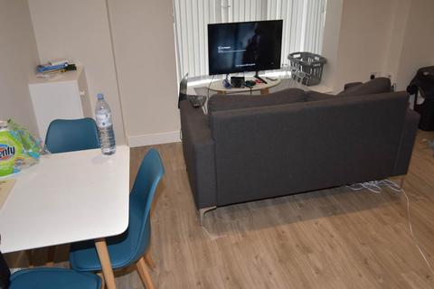 3 bedroom flat to rent, Gwydr Crescent, Uplands, , Swansea