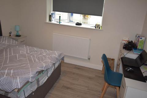 3 bedroom flat to rent, Gwydr Crescent, Uplands, , Swansea