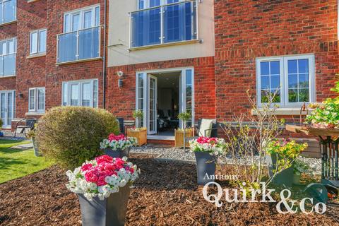 2 bedroom apartment for sale, High Road, Benfleet, SS7