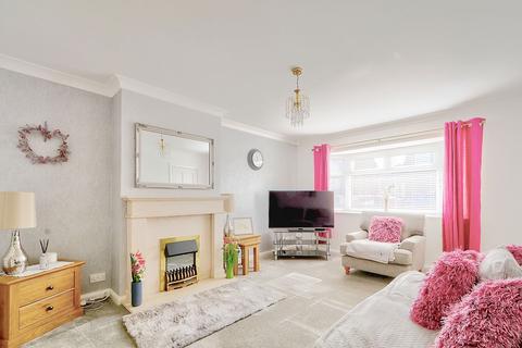 32 Buckingham Drive, Middlesbrough, TS6 0QE