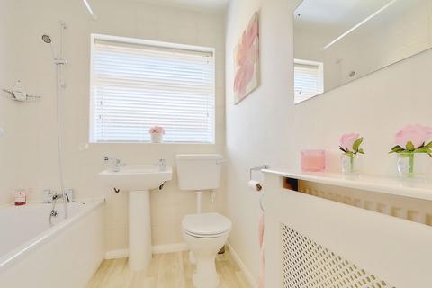 32 Buckingham Drive, Middlesbrough, TS6 0QE