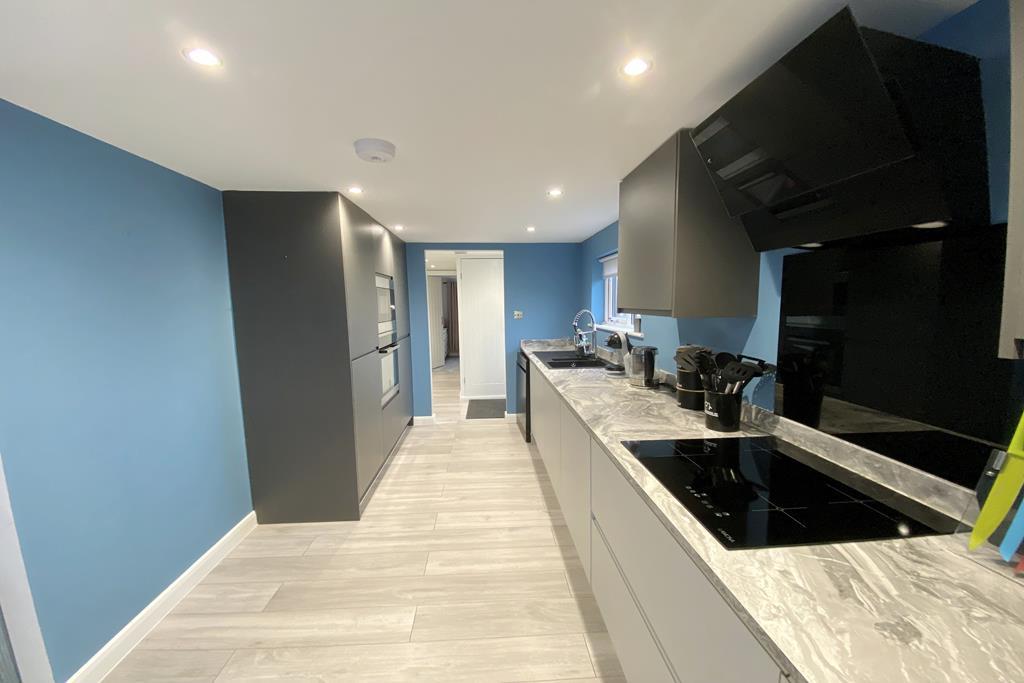 Fitted Kitchen