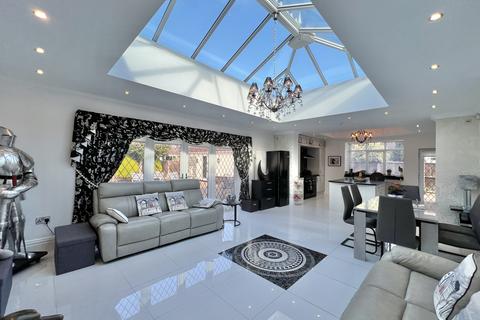 2 bedroom bungalow for sale, Victoria Road West, Cleveleys FY5