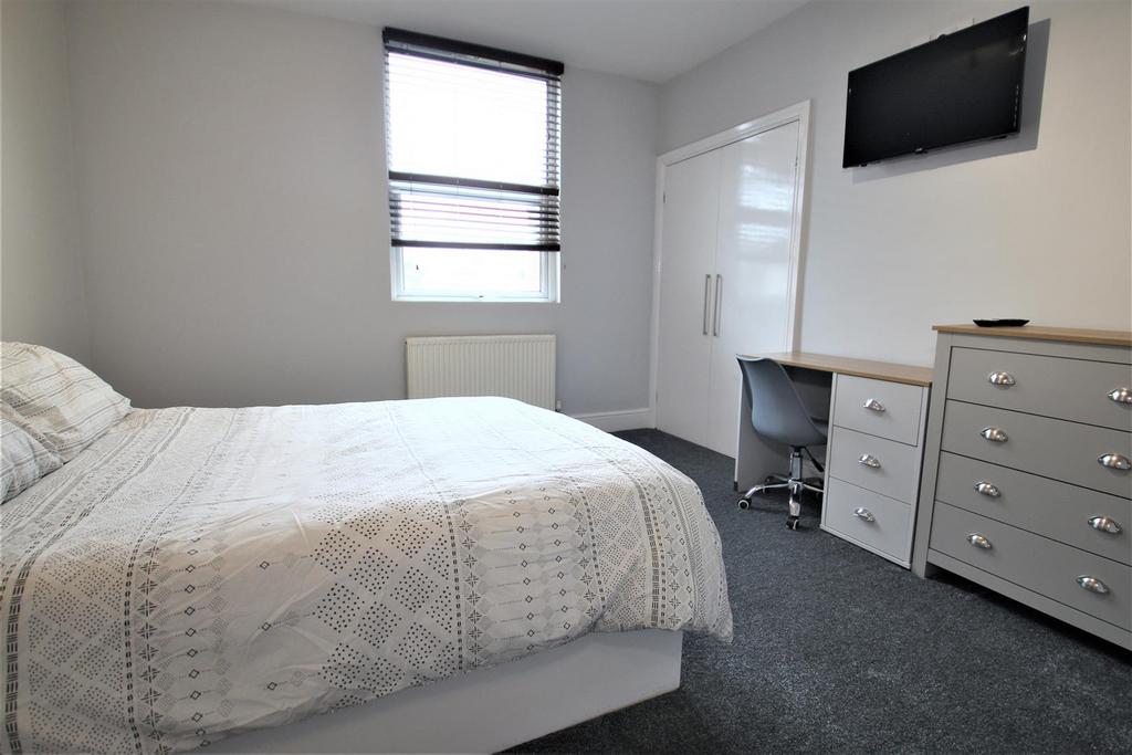 Room 4.jpg