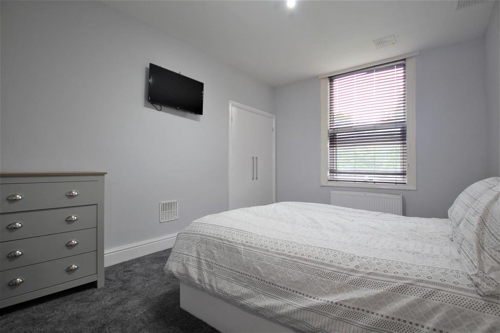 Room 5.JPG