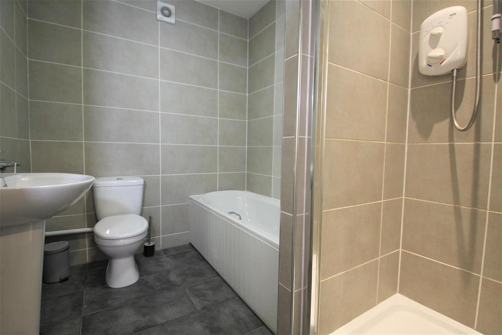 Bathroom.JPG