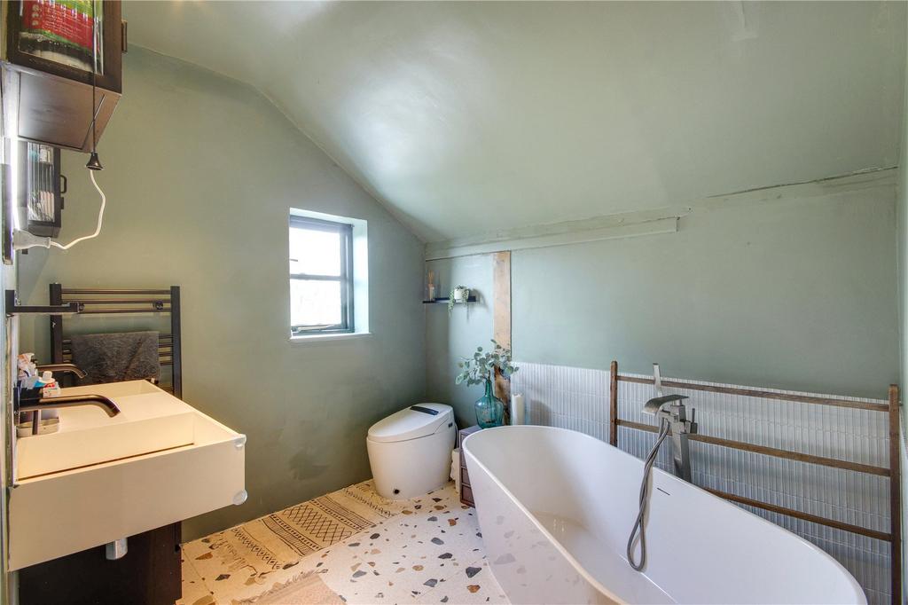En Suite Bathroom