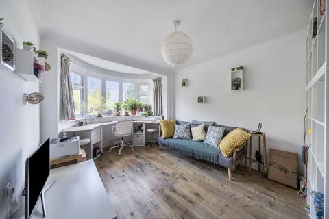 177 Dukes Avenue, Richmond, TW10 7YH