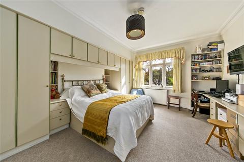 undefined, Queens Road, Richmond, TW10