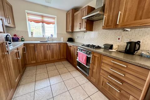 3 bedroom detached house for sale, Middleton Road, Middlemore, NN11 8BH