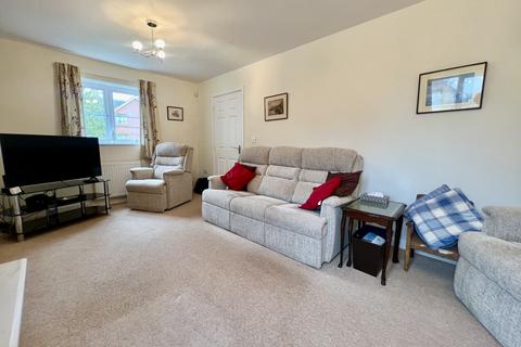 3 bedroom detached house for sale, Middleton Road, Middlemore, NN11 8BH