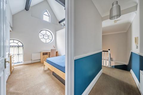 7, Malvern House, 1a Liverpool Grove, London, SE17 2JJ