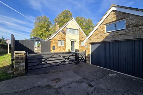 5 bedroom detached house for sale, Bridle Path, Brafield On The Green, NN7 1BP