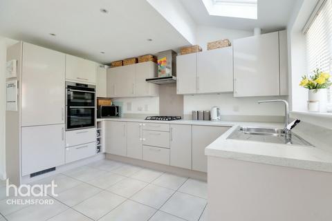 3 bedroom link detached house for sale, Condor Gate, Chelmsford