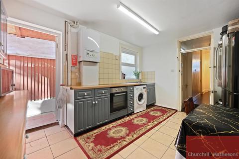 3 bedroom terraced house for sale, Alric Avenue, London