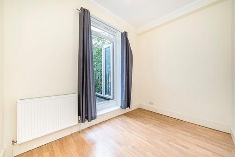 2 bedroom flat for sale, Gipsy Road, London SE27