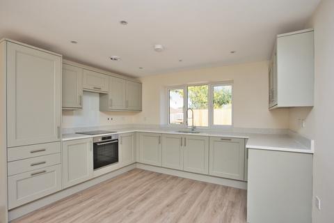 3 bedroom bungalow for sale, Bewsbury Crescent, Whitfield, Dover, Kent, CT16