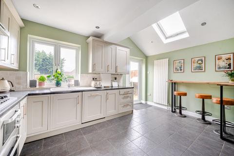 12 Fairmead Road, Shinfield, Reading, RG2 9DL