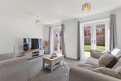 23 Fir Tree Court, Knottingley, WF11 8FA