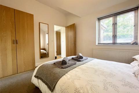 2 bedroom bungalow for sale, The Retreat, Christchurch BH23