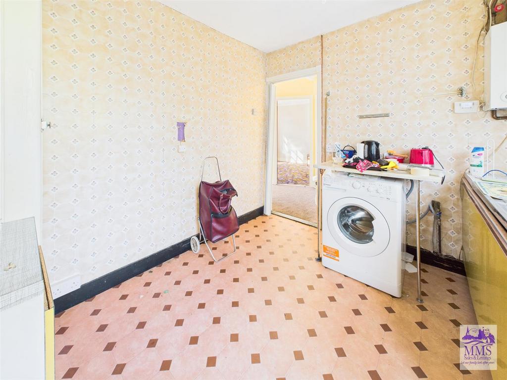 CAM04098 G0-PR0106-STILL008.jpg