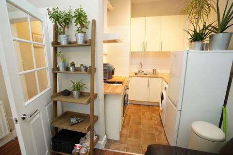 1 bedroom flat to rent, Murdoch Terrace, Fountainbridge, Edinburgh