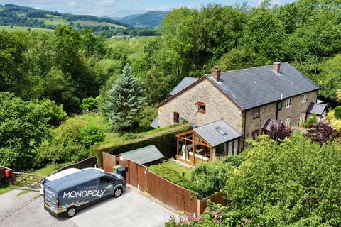 2 bedroom end of terrace house for sale, Black Park, Chirk, LL14