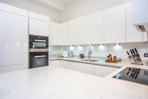 1 bedroom apartment to rent, Palace Wharf, Hammersmith, W6