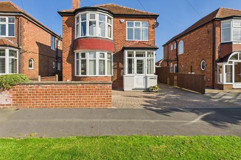 4 bedroom detached house for sale, Fifth Avenue, Bridlington