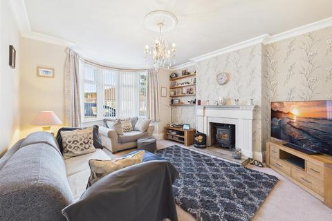 4 bedroom detached house for sale, Fifth Avenue, Bridlington