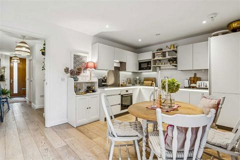 1 bedroom flat for sale, Lancaster Street, London SE1