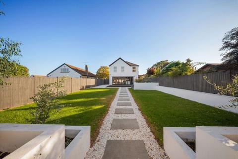 4 bedroom detached house for sale, Walderslade Road, Chatham ME5